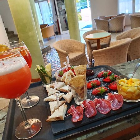 Dependance Hotel Marina Riccione Eksteriør bilde